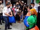 ASDP Salurkan Bantuan 2000 Paket Sembako untuk Pengemudi Ojol di 4 Kota